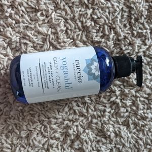 Cuccio calm & clean Epsom salt hand & body wash